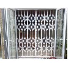 Collapsing Gates Making Services